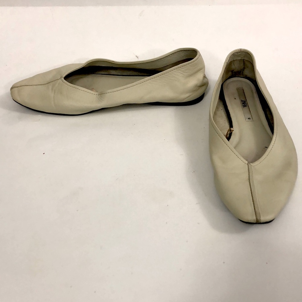 Zara 40 (9-9.5 USA) Ballet Flat Shoes Cream Bone Leather Excellent Condition
